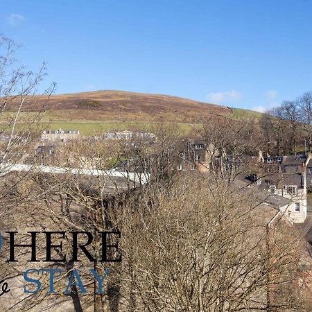 Bright 2Bed Apartment In Galashiels City Centre Bagian luar foto